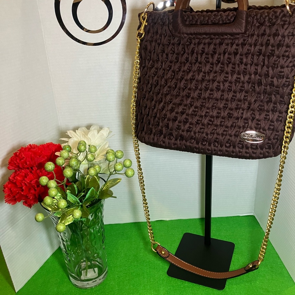 Elegant Brown Handbag with Gold Chain